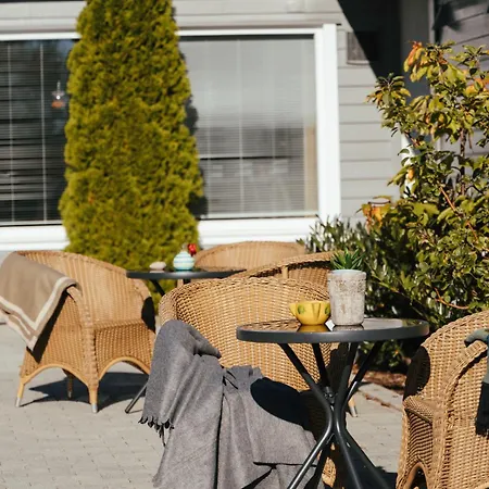 Solund Leileghetshotell Hotel apartamentowy 3*