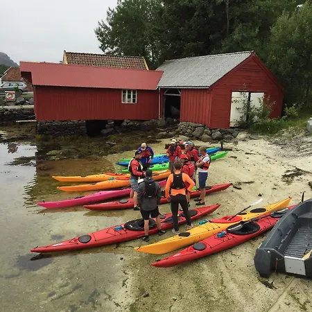 Solund Leileghetshotell Hotel apartamentowy Hardbakke