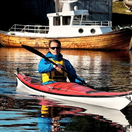 Ξενοδοχείο με διαμερίσματα Solund Leileghetshotell Hardbakke